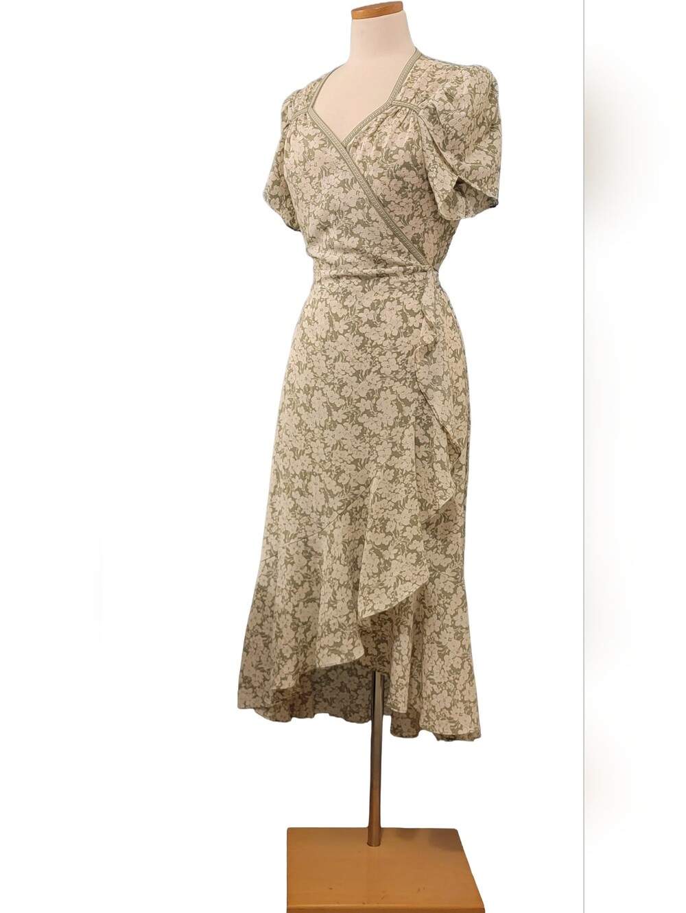 Max Studio Floral Wrap Ruffle - Picture 4 of 10